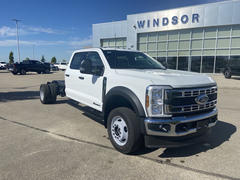 2026 Ford Super Duty F-550 DRW XLT
