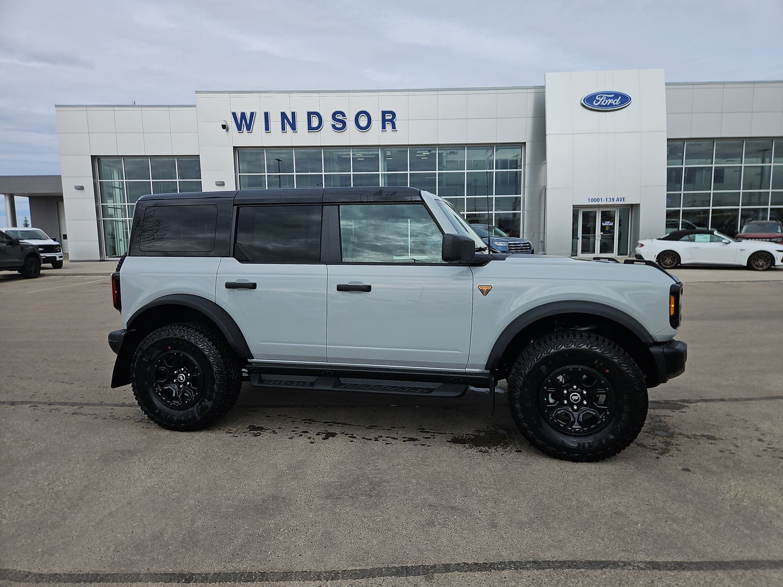 2026 Ford Bronco Badlands — photo 1 of 22