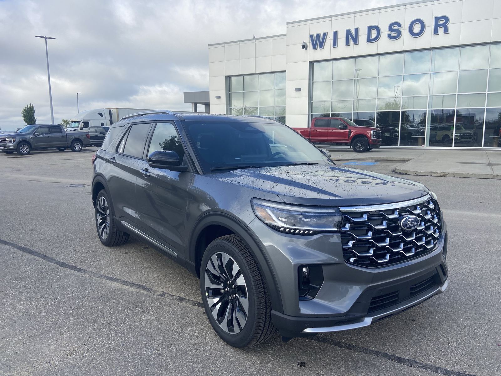 2026 Ford Explorer Platinum — photo 1 of 32