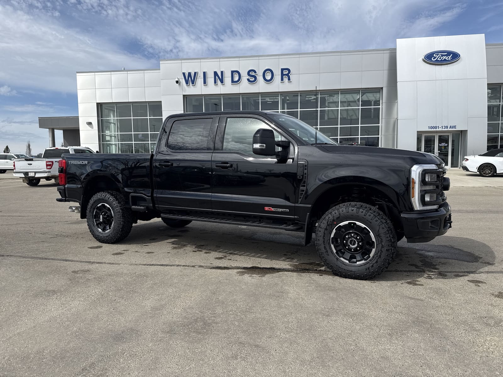 2026 Ford Super Duty F-350 SRW LARIAT — photo 1 of 22