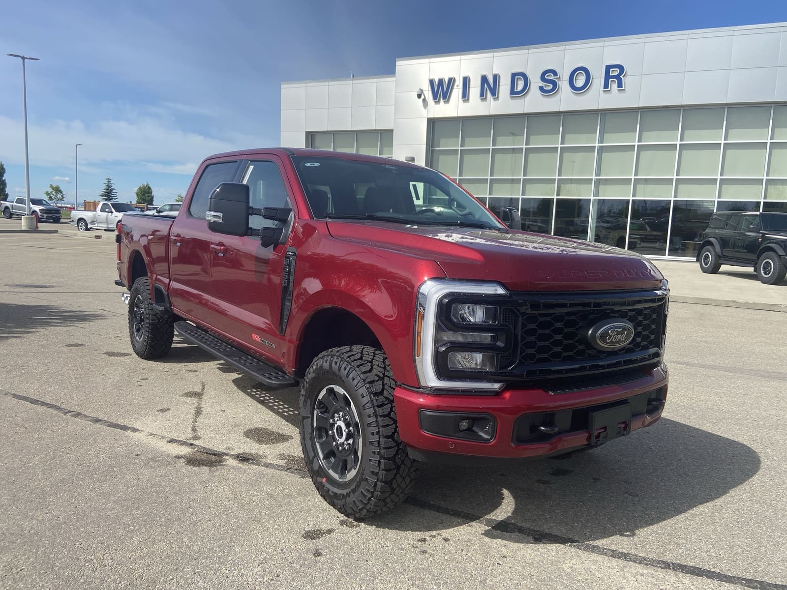 2026 Ford Super Duty F-350 SRW LARIAT — photo 1 of 30