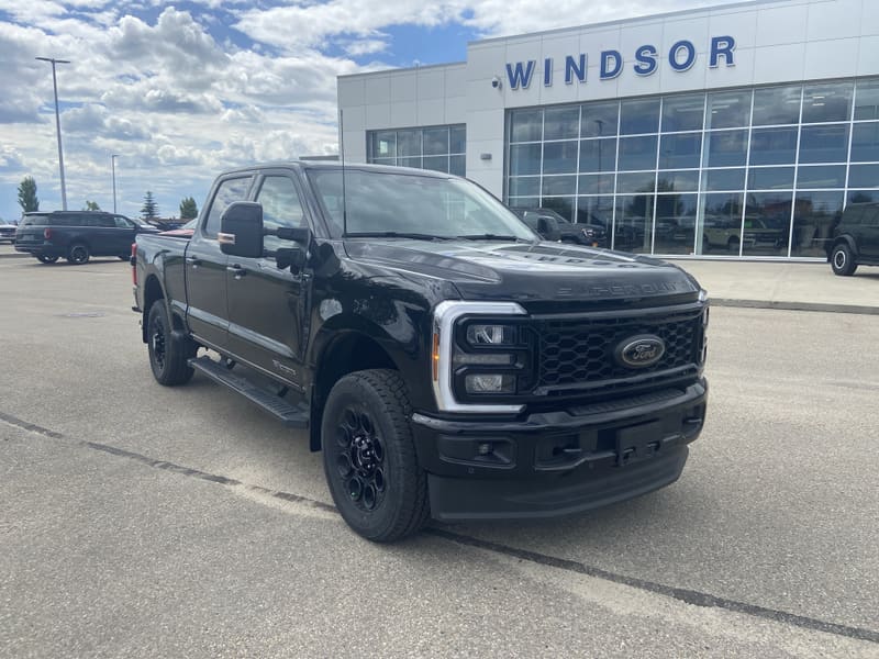 2026 Ford Super Duty F-350 SRW LARIAT