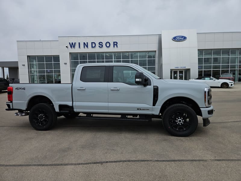 2026 Ford Super Duty F-350 SRW LARIAT