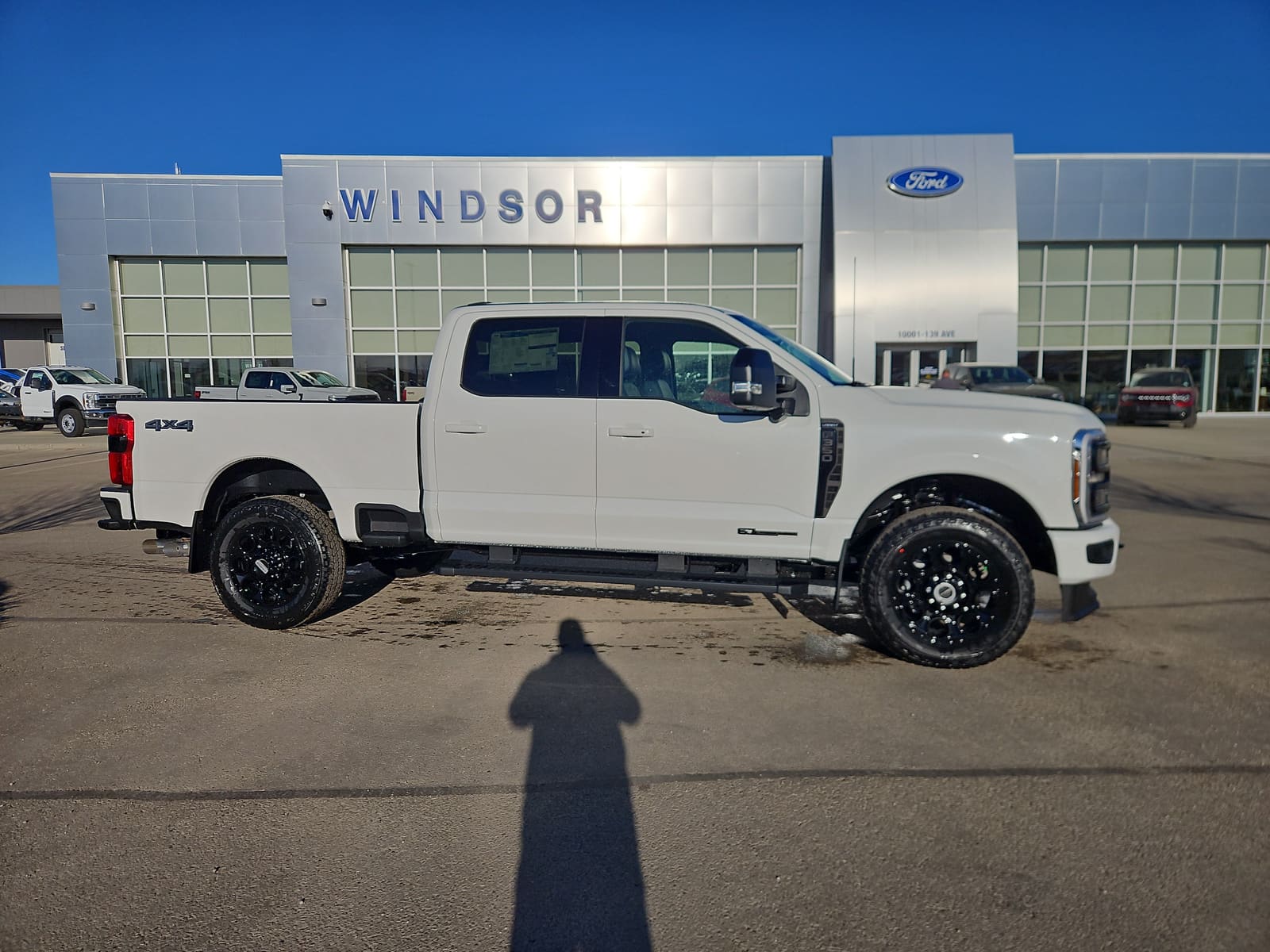 2026 Ford Super Duty F-350 SRW LARIAT — photo 1 of 24