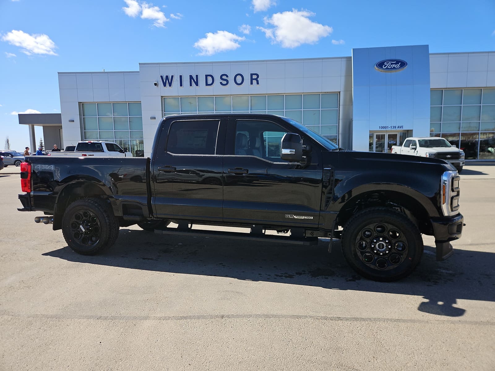 2026 Ford Super Duty F-350 SRW LARIAT — photo 1 of 22