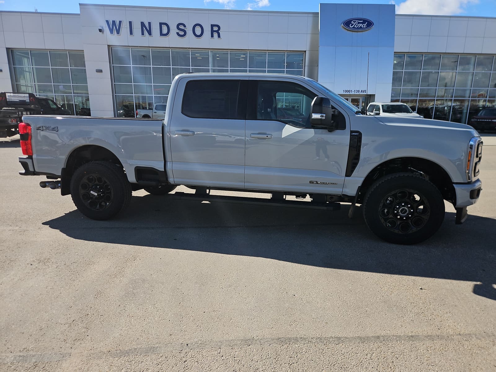 2026 Ford Super Duty F-350 SRW LARIAT — photo 1 of 36
