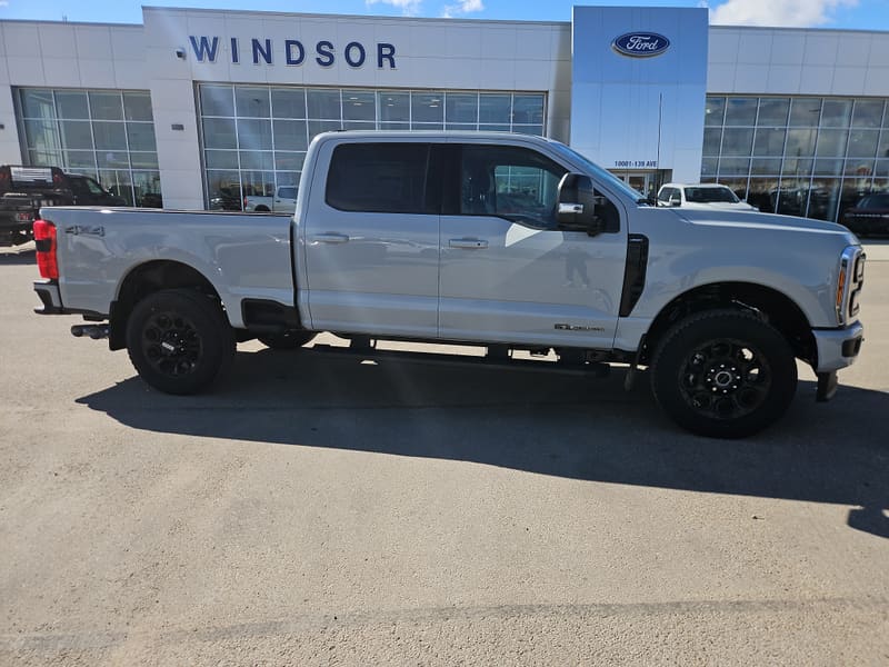 2026 Ford Super Duty F-350 SRW LARIAT