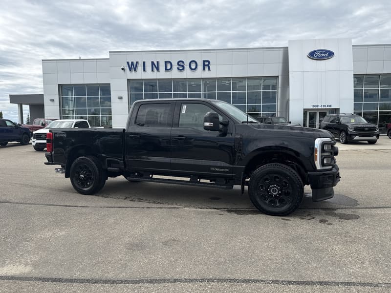 2026 Ford Super Duty F-350 SRW LARIAT