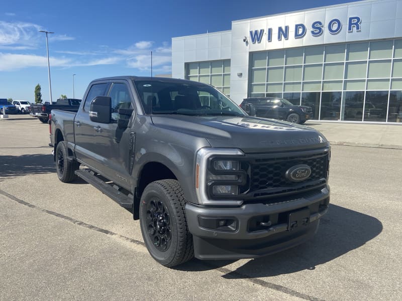 2026 Ford Super Duty F-350 SRW LARIAT