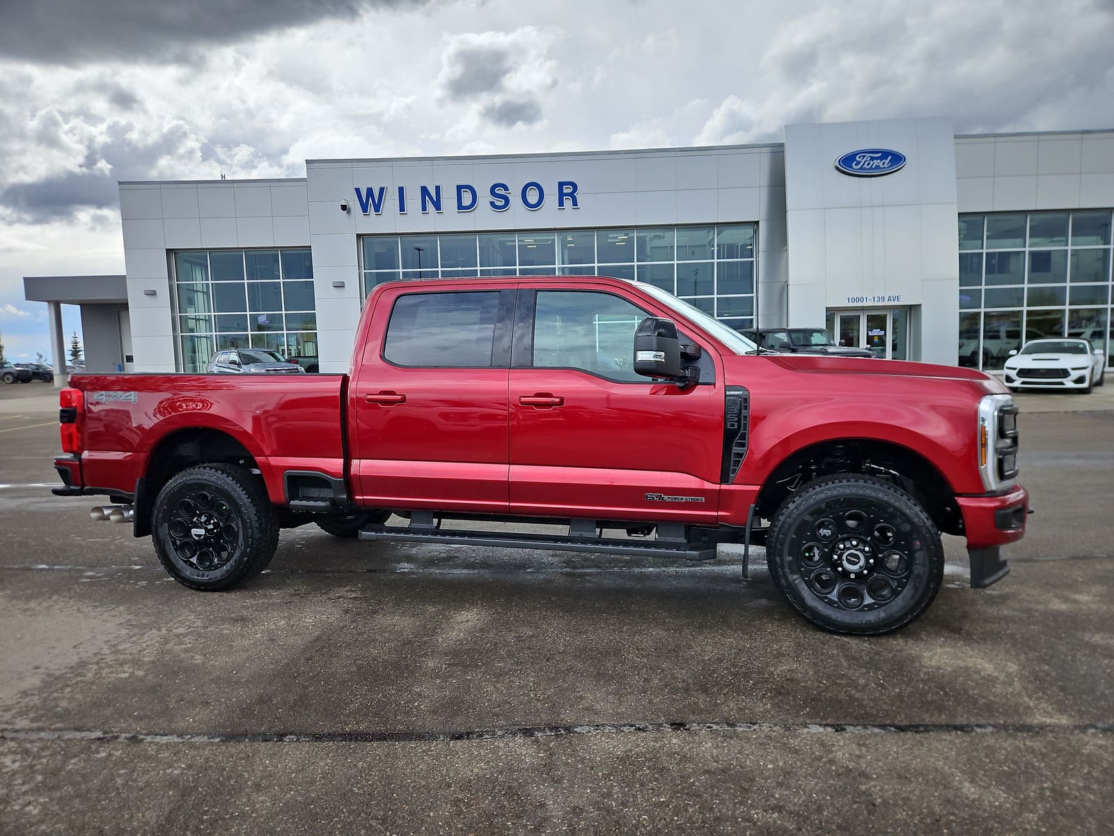 2026 Ford Super Duty F-350 SRW LARIAT — photo 1 of 22