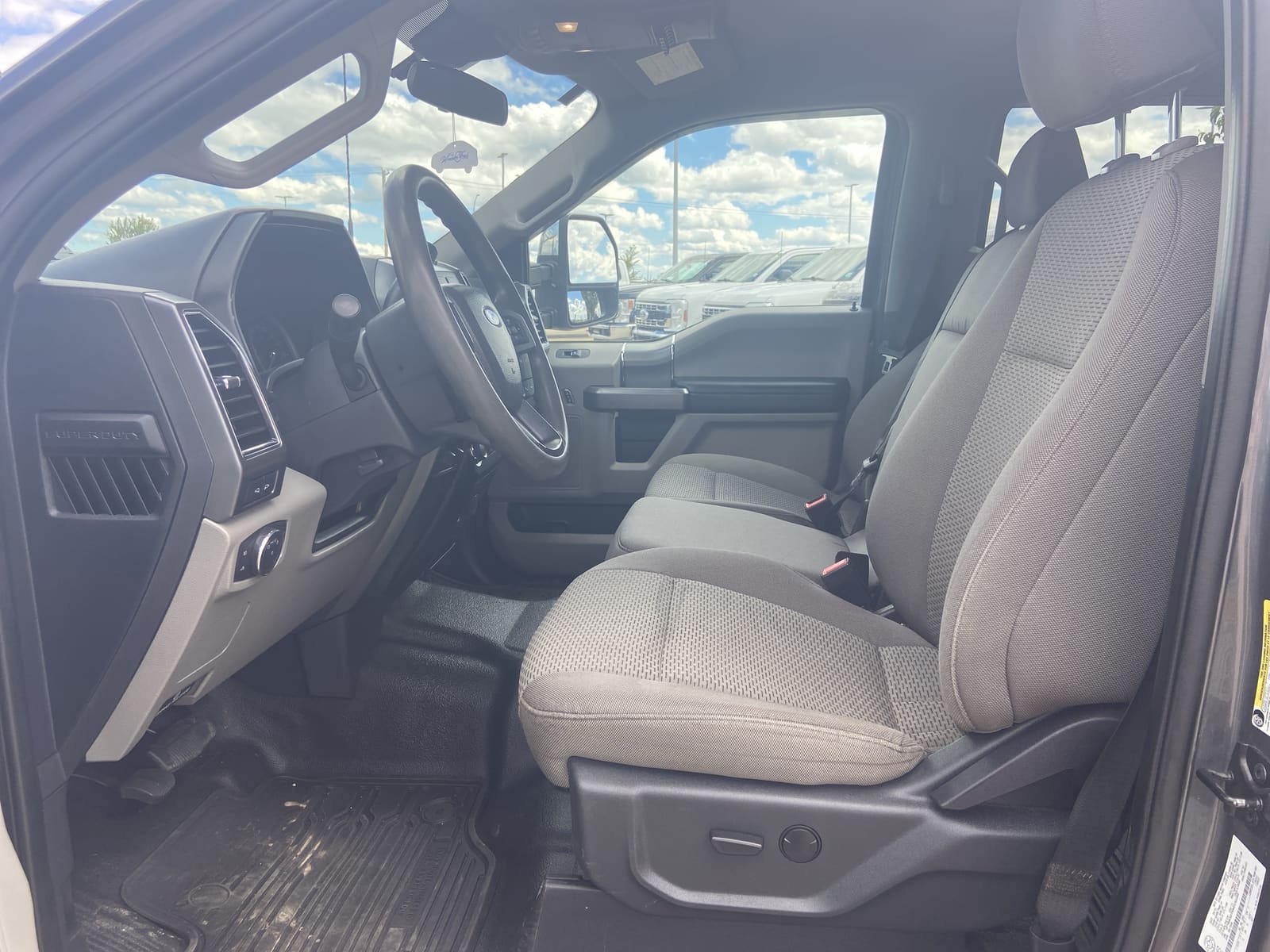 2022 Ford Super Duty F-350 DRW — photo 1 of 29