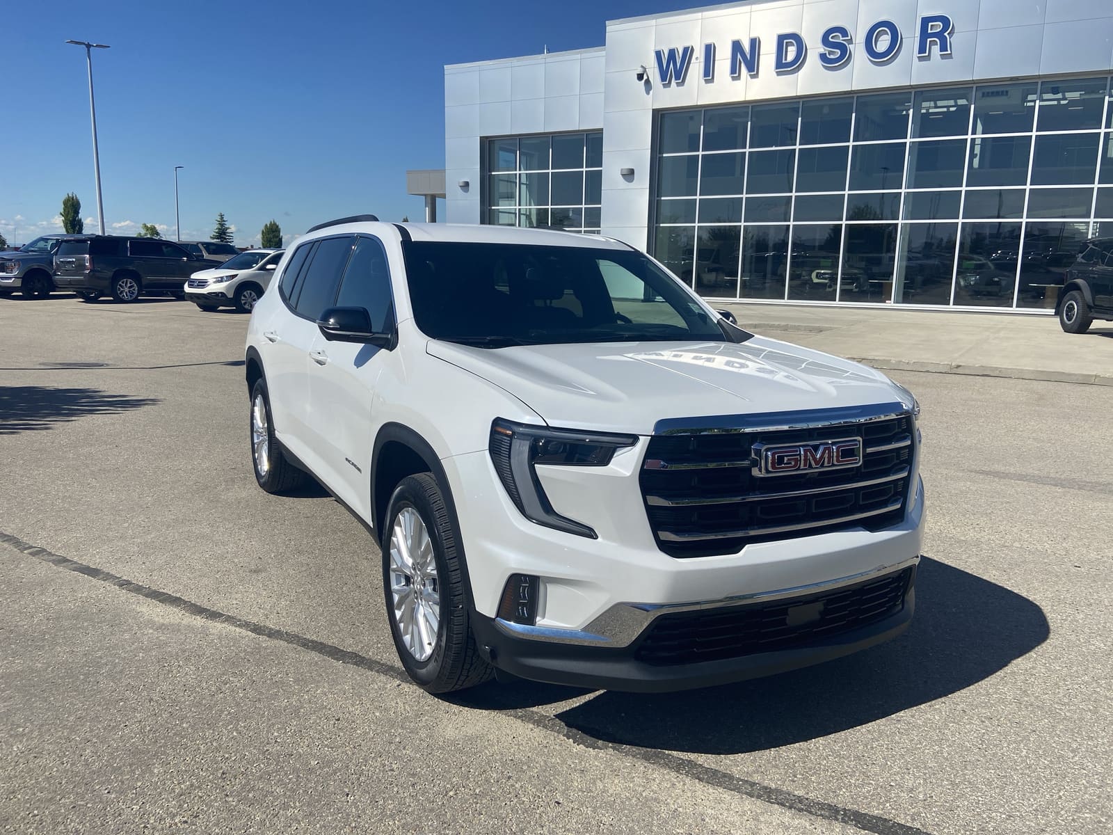 2024 GMC Acadia Elevation — photo 1 of 34