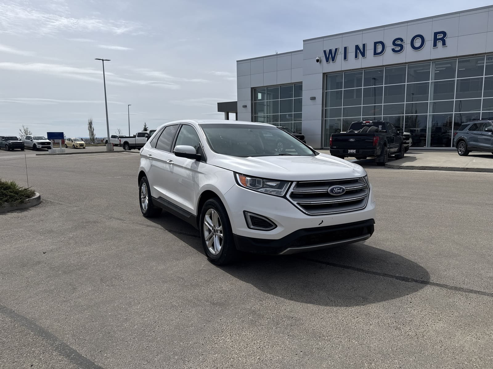 2016 Ford Edge SEL — photo 1 of 32