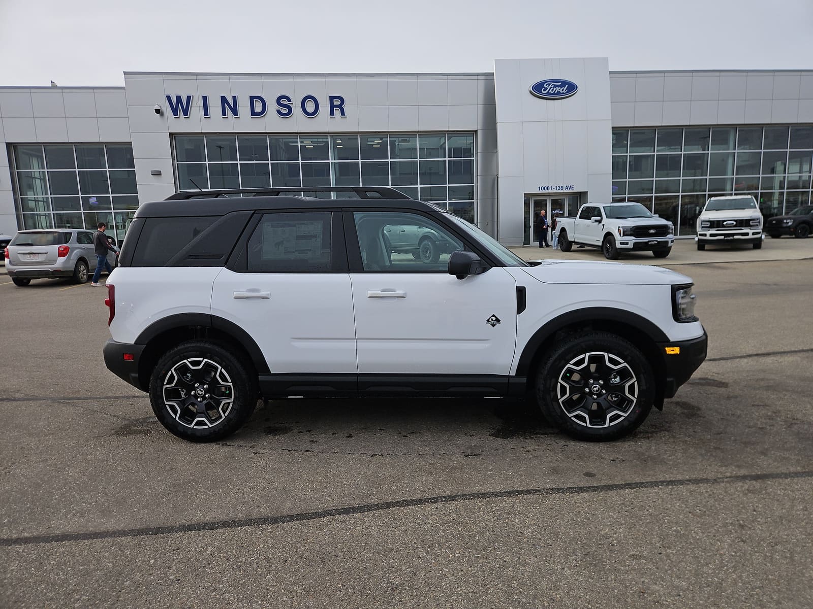 2025 Ford Bronco Sport Outer Banks — photo 1 of 22